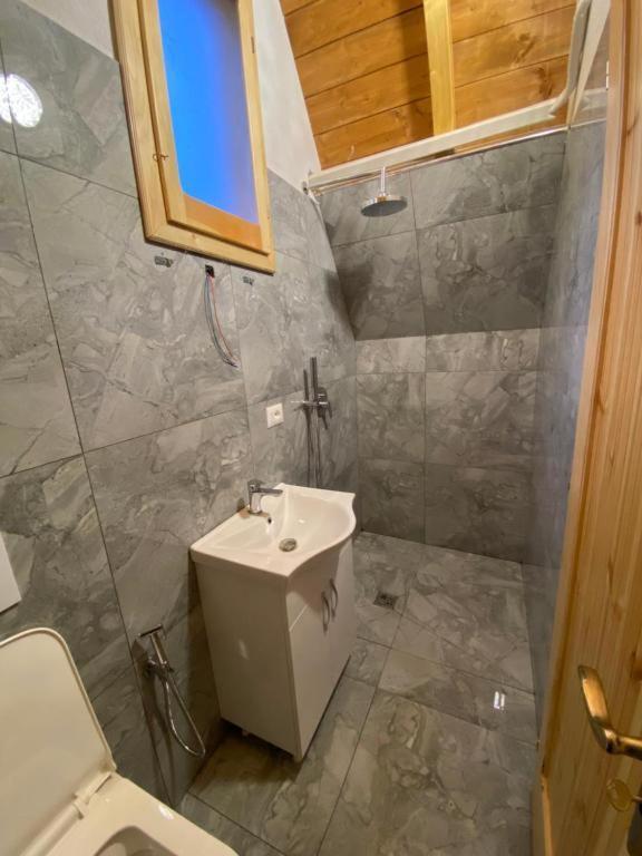 Windmill Shkodra Villa'S & Gesthouse المظهر الخارجي الصورة
